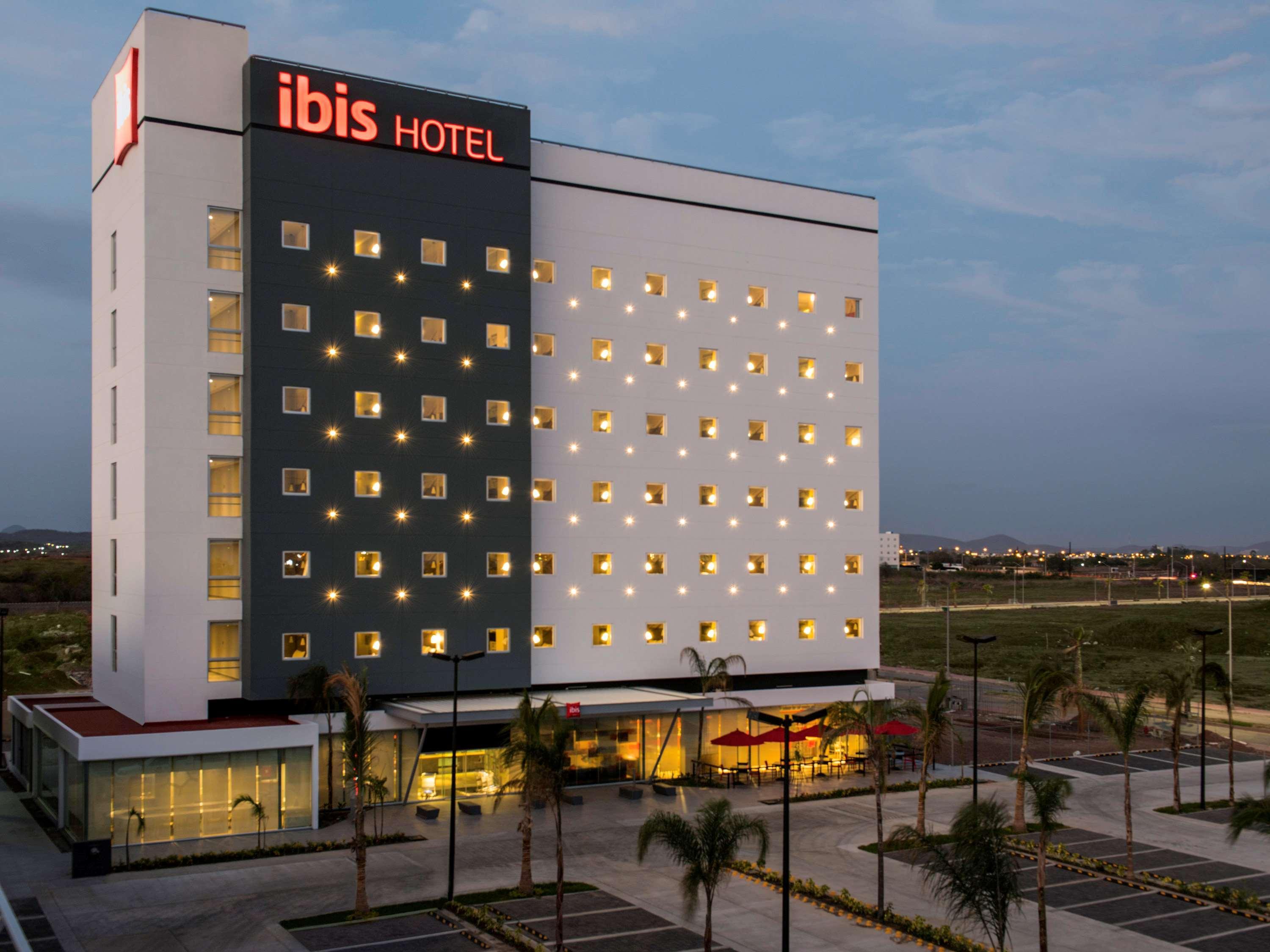 Ibis Mazatlan Marina Hotel Exterior foto